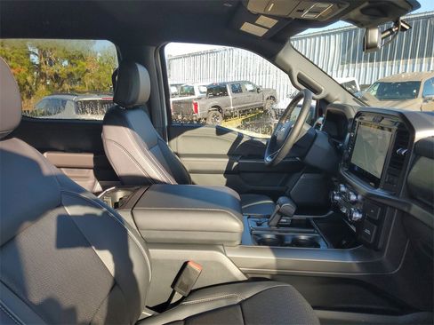 New 2025 Ford F150 Lariat w/ Equipment Group 501A Mid image 32