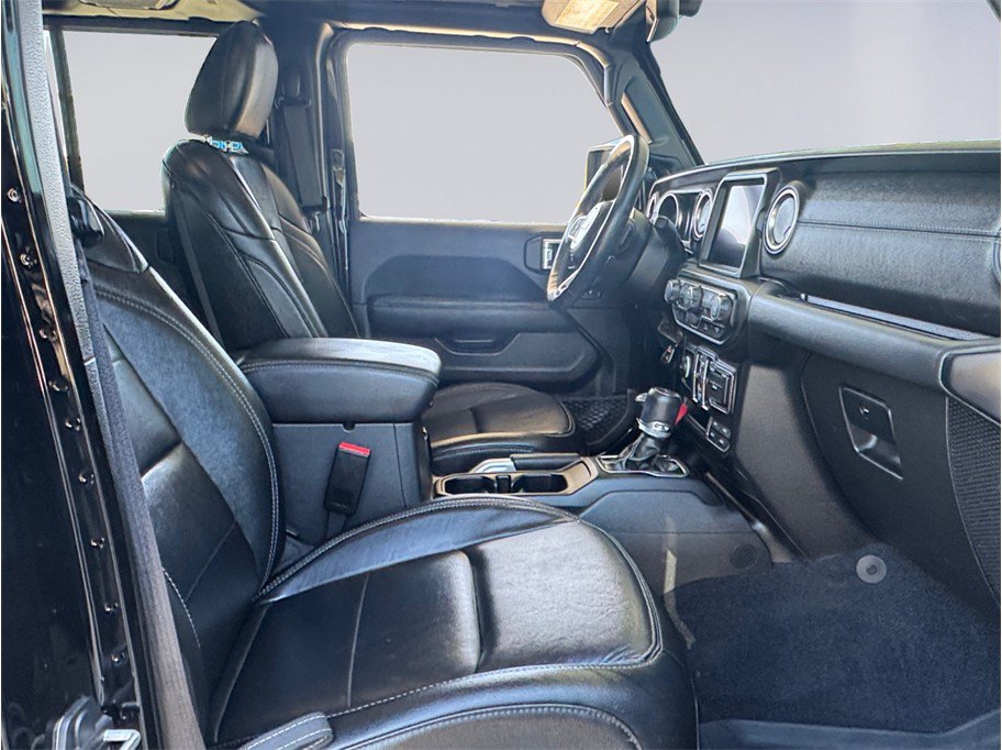 Used 2023 Jeep Wrangler Unlimited Sahara w/ Cold Weather Group AWD/4WD image 19