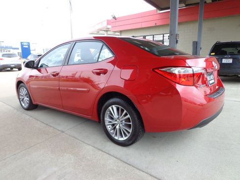 Used 2015 Toyota Corolla LE Premium FWD image 6