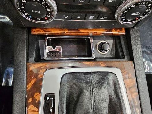 Used 2010 Mercedes-Benz GLK 350 4MATIC image 16