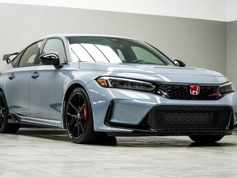 Used 2024 Honda Civic Type R image 4