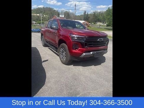 Used 2024 Chevrolet Colorado Z71 w/ Z71 Convenience Package 2 AWD/4WD image 2