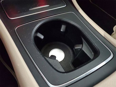 Used 2018 Mercedes-Benz CLA 250 image 26