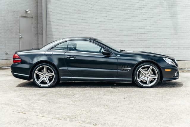 Used 2011 Mercedes-Benz SL 550 image 10