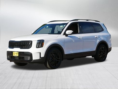 Certified 2025 Kia Telluride SX Prestige X-Line AWD/4WD image 3