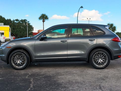 Used 2014 Porsche Cayenne Platinum Edition image 8