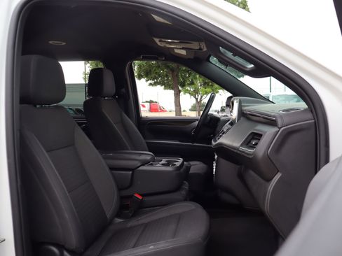 Used 2022 GMC Yukon XL SLE AWD/4WD image 31