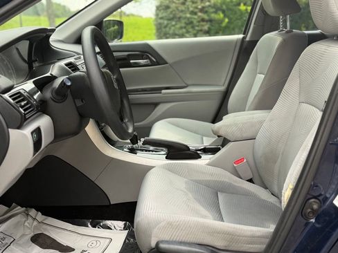 Used 2016 Honda Accord LX image 10