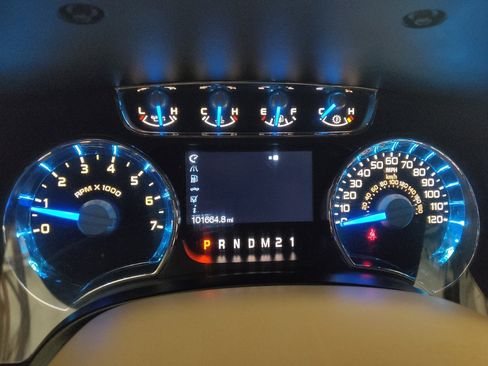 Used 2014 Ford F150 King Ranch w/ King Ranch Luxury Package RWD image 23