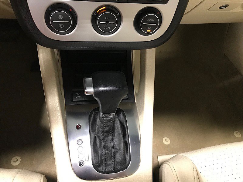 Used 2009 Volkswagen Eos Komfort FWD image 31