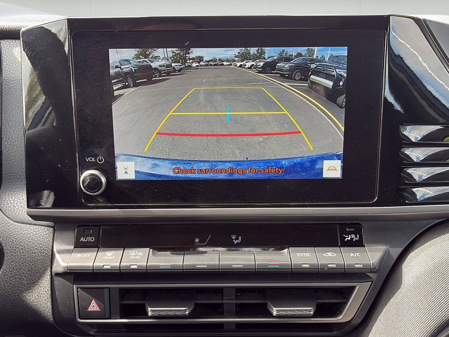 Used 2025 Toyota Camry LE FWD image 5