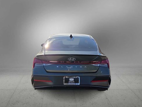 New 2026 Hyundai Elantra SEL Sport FWD image 7