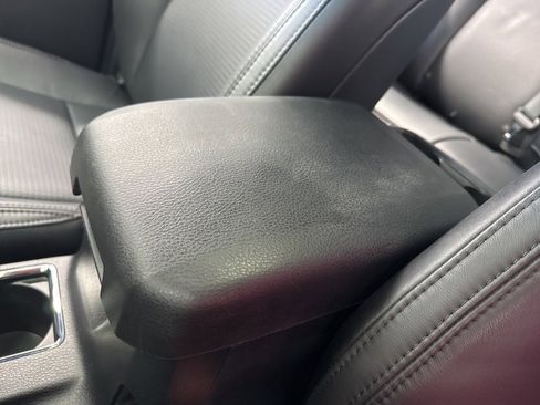 Used 2019 Toyota Tacoma TRD Off-Road image 32