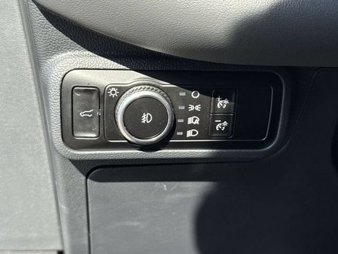 Used 2025 Ford Explorer Active w/ Active Comfort Package AWD/4WD image 35