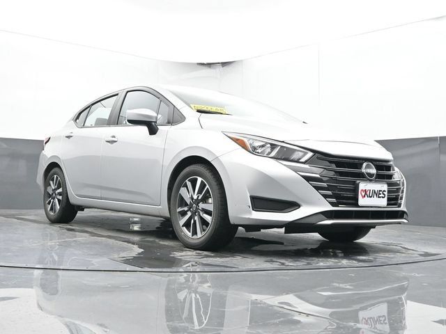 Used 2024 Nissan Versa SV FWD image 43