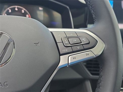 New 2025 Volkswagen Jetta SE image 9