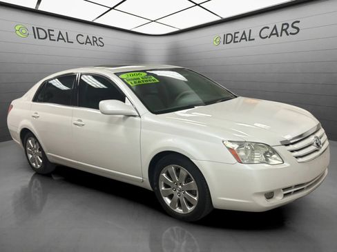 Used 2006 Toyota Avalon XLS FWD image 3