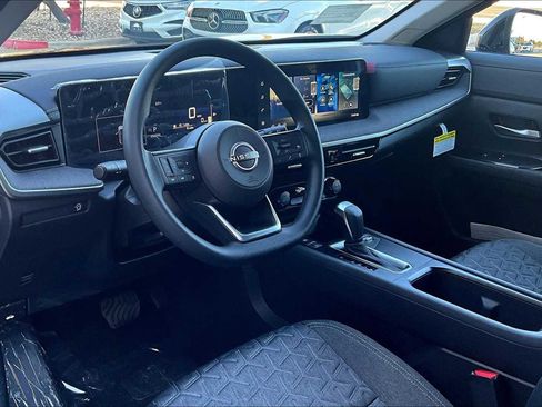 New 2026 Nissan Kicks SV image 10