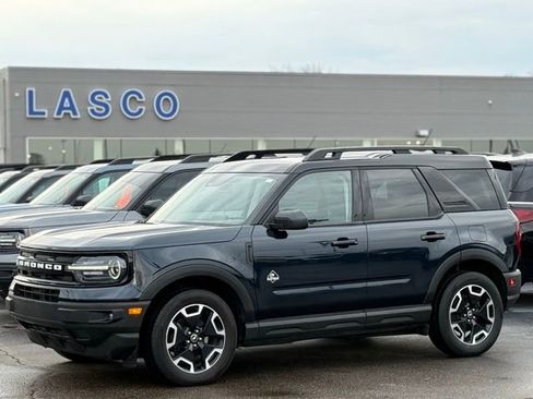 Used 2022 Ford Bronco Sport Outer Banks w/ Tech Package image 1