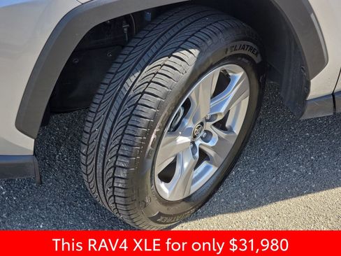 Used 2025 Toyota RAV4 XLE w/ Convenience Package image 38