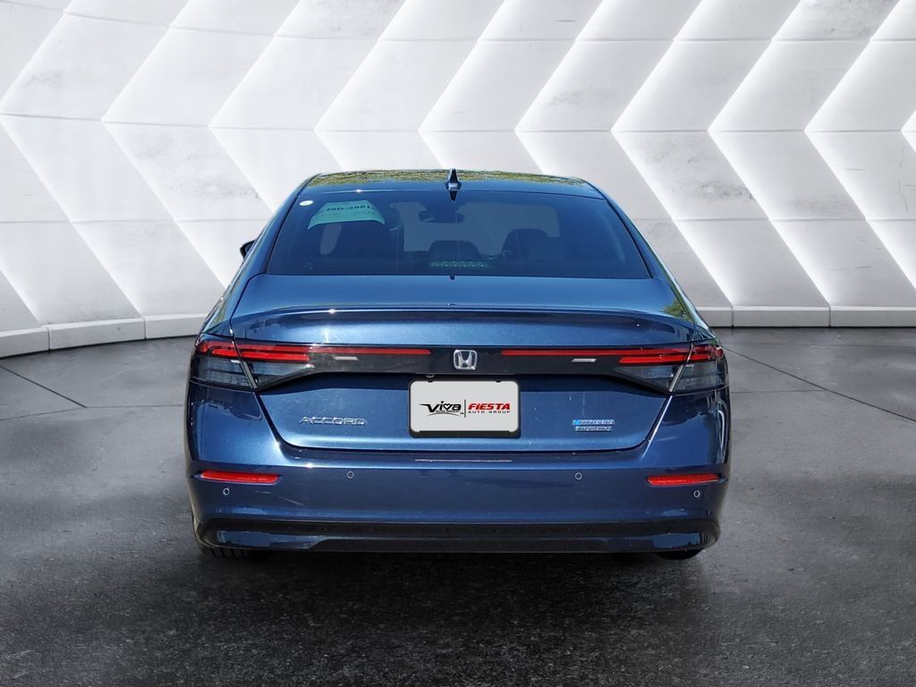 Used 2024 Honda Accord Touring image 5