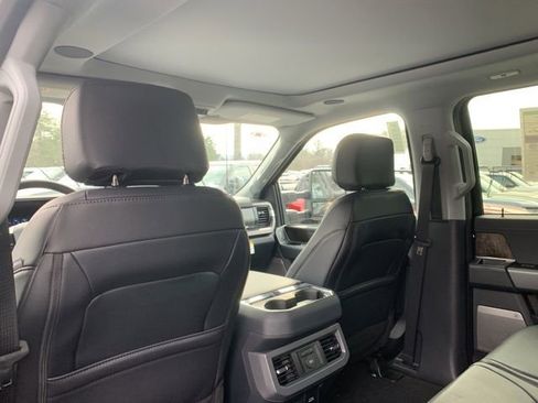 New 2026 Ford F350 Lariat w/ Black Appearance Package image 19