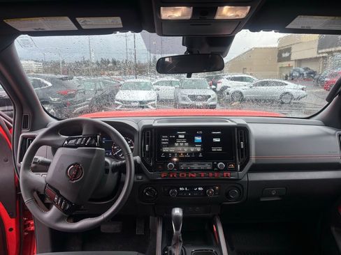 Used 2025 Nissan Frontier PRO-4X w/ Interior Protection Package image 6
