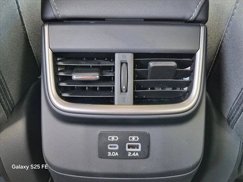 Used 2025 Subaru Outback Premium AWD/4WD image 16
