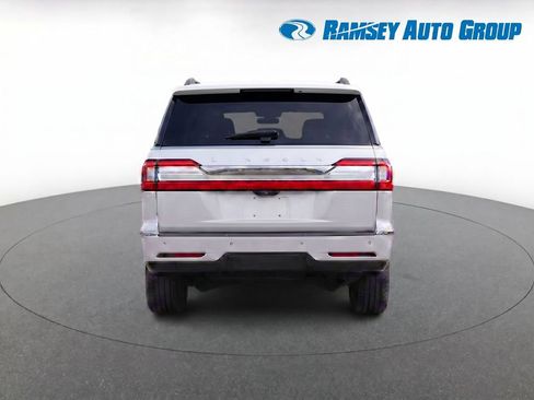 Used 2019 Lincoln Navigator Reserve AWD/4WD image 7