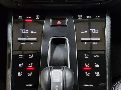 Used 2023 Porsche Macan S image 37