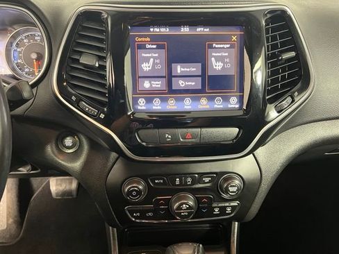 Certified 2019 Jeep Cherokee Limited w/ Trailer Tow Group AWD/4WD image 23