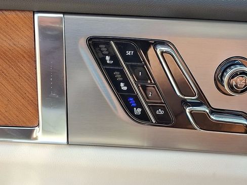 New 2026 Cadillac Vistiq Premium Luxury w/ LPO, Floor Liner Package AWD/4WD image 15