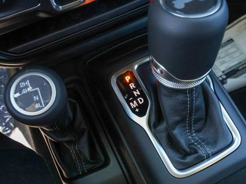 New 2026 Jeep Wrangler Unlimited Sahara AWD/4WD image 24
