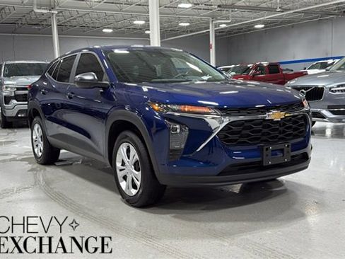 Certified 2024 Chevrolet Trax LS image 1