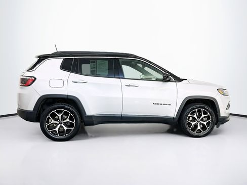 Used 2025 Jeep Compass Limited AWD/4WD image 10
