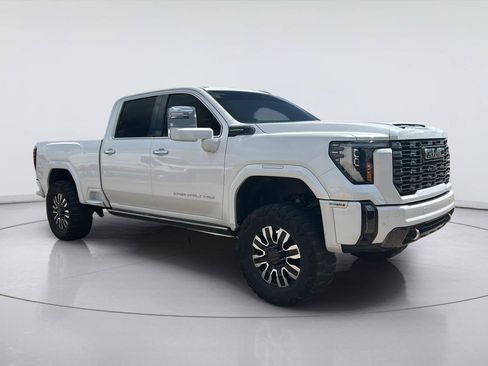 Used 2024 GMC Sierra 2500 Denali Ultimate AWD/4WD image 3