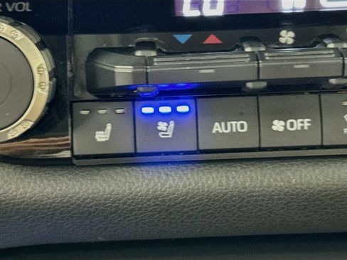 Used 2023 Toyota Sequoia TRD Pro AWD/4WD image 22