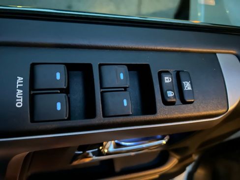 Used 2019 Toyota 4Runner Limited image 17