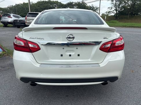 Used 2016 Nissan Altima 2.5 SL w/ 2.5 Technology w/LED Package FWD image 8