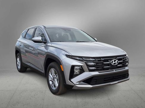 New 2026 Hyundai Tucson SE FWD image 2