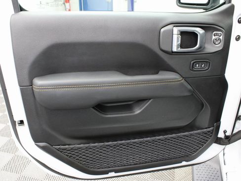 Used 2023 Jeep Wrangler Unlimited Sahara image 56