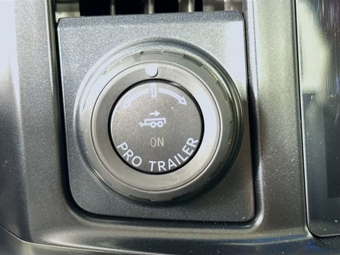 Used 2026 Ford F450 Platinum w/ FX4 Off-Road Package AWD/4WD image 31