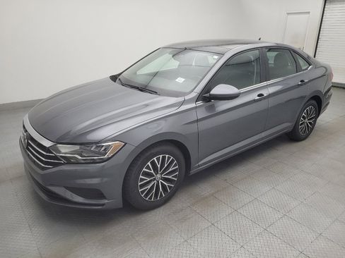 Used 2021 Volkswagen Jetta SE w/ SE Cold Weather Package FWD image 2