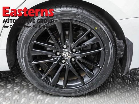 Used 2022 Toyota Camry SE image 8