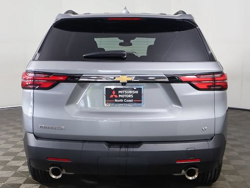 Used 2023 Chevrolet Traverse LT FWD image 12