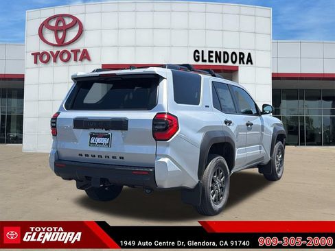 New 2026 Toyota 4Runner SR5 AWD/4WD image 10