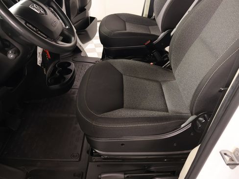 Used 2021 RAM ProMaster 2500 w/ Convenience Group FWD image 9