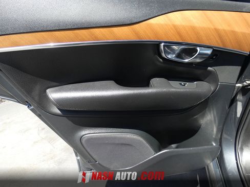 Used 2022 Volvo XC90 T5 Momentum w/ Climate Package AWD/4WD image 43