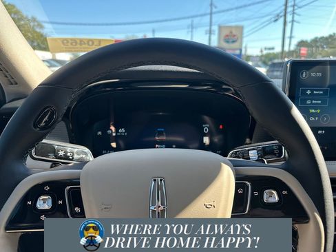 New 2026 Lincoln Corsair Premiere image 12