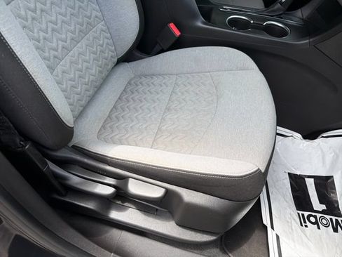 Used 2022 Chevrolet Equinox LS w/ LS Convenience Package FWD image 26
